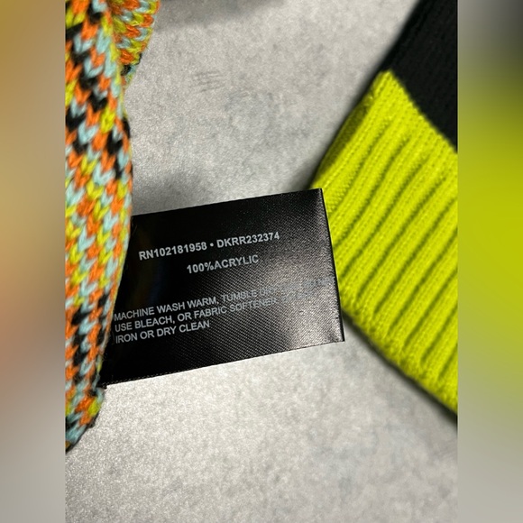 Rugrats Cheerful REX Holiday Knit Sweater w/ Scarf & Hat  Size Medium/Large - Picture 9 of 9